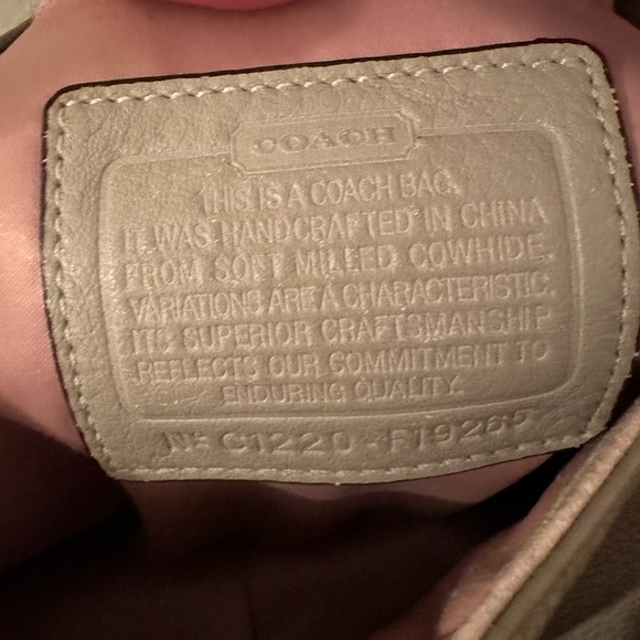 Tan COACH cross body - Picture 3 of 4